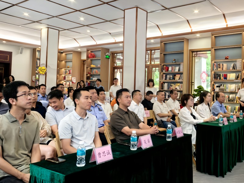2025南海区“世界读书日”主题活动暨全民阅读嘉年华活动现场.jpg