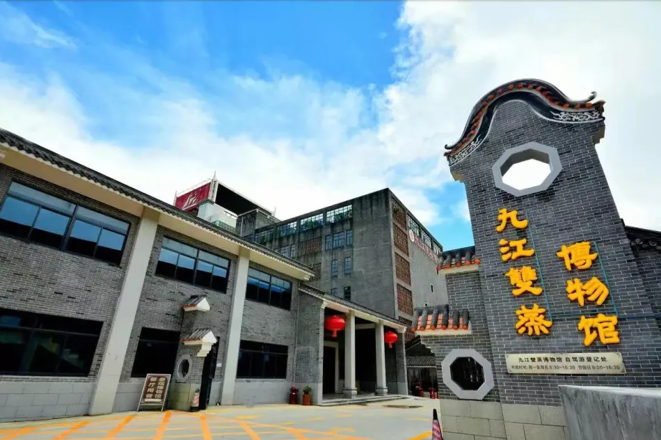 2d4e12f68f644385799f8aebfcf3ce39